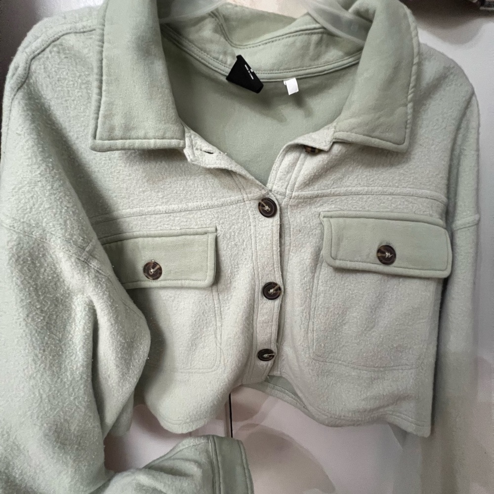 Long sleeve cropped sweater